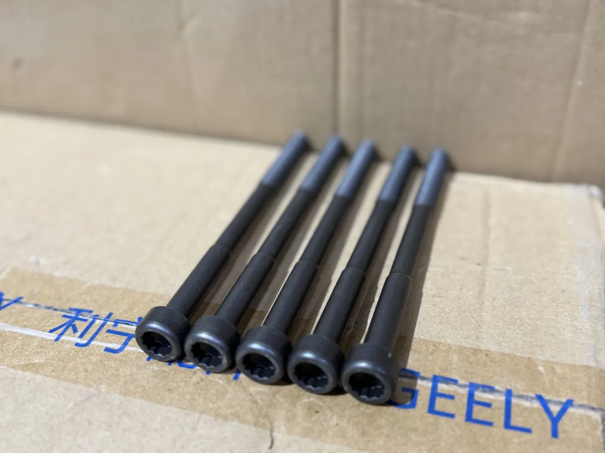 Болт ГБЦ Geely Coolray