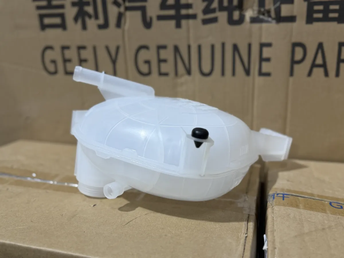 Расширительный бачок Geely Monjaro
