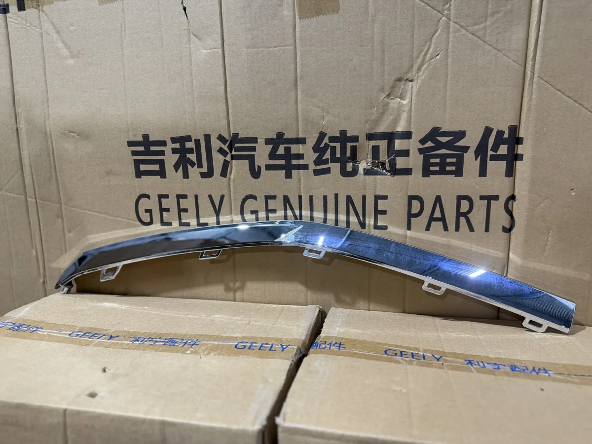 Молдинг бампера передний левый Geely Monjaro KX11