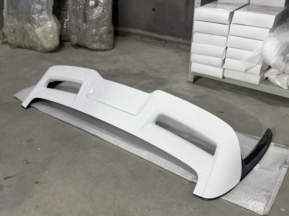 Спойлер крышки багажника Geely Coolray