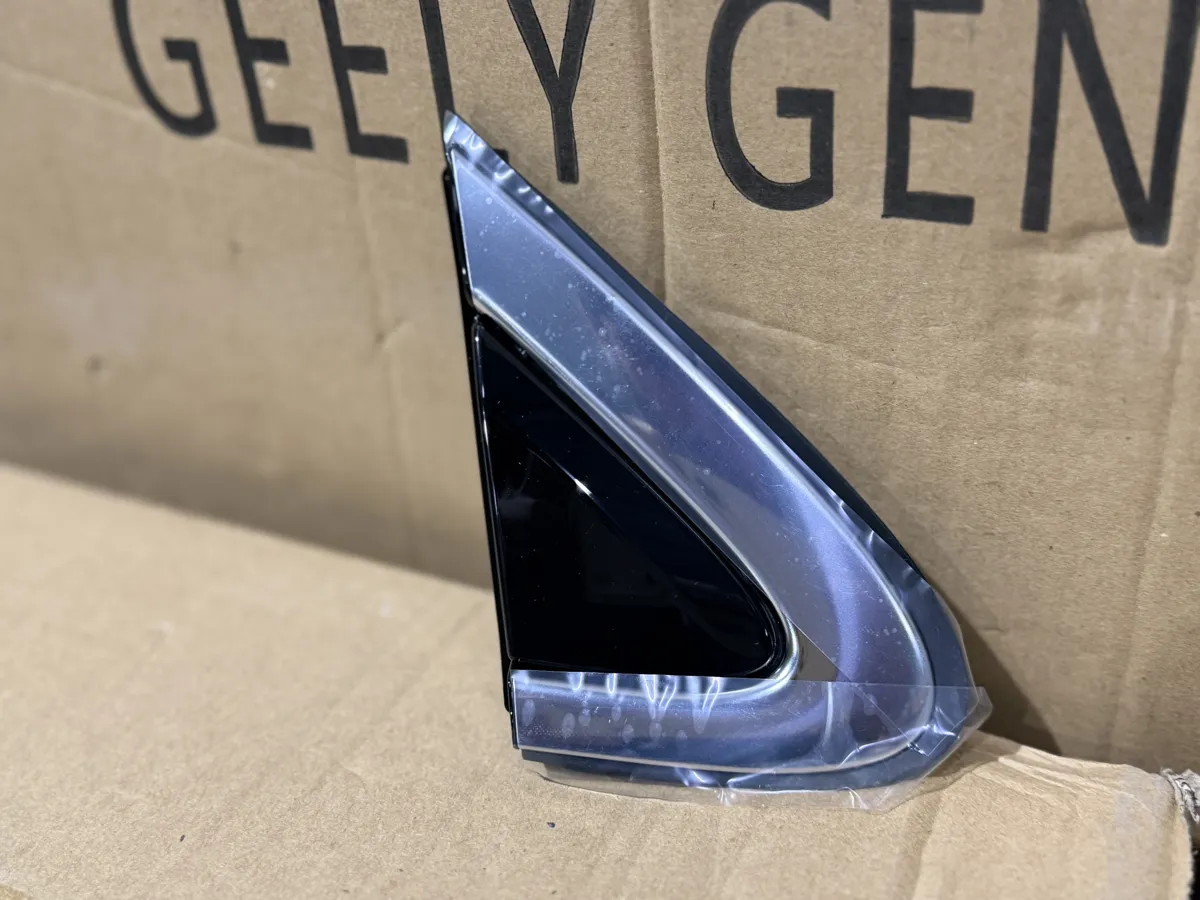 Уголок крыла правый Geely Coolray SX11